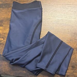 ALO Yoga woman’s Dark Blue leggings